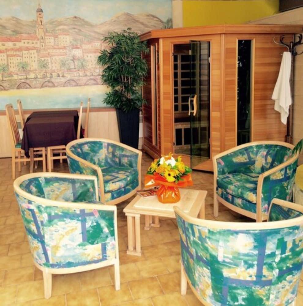 Hotel Menton Riviera מראה חיצוני תמונה